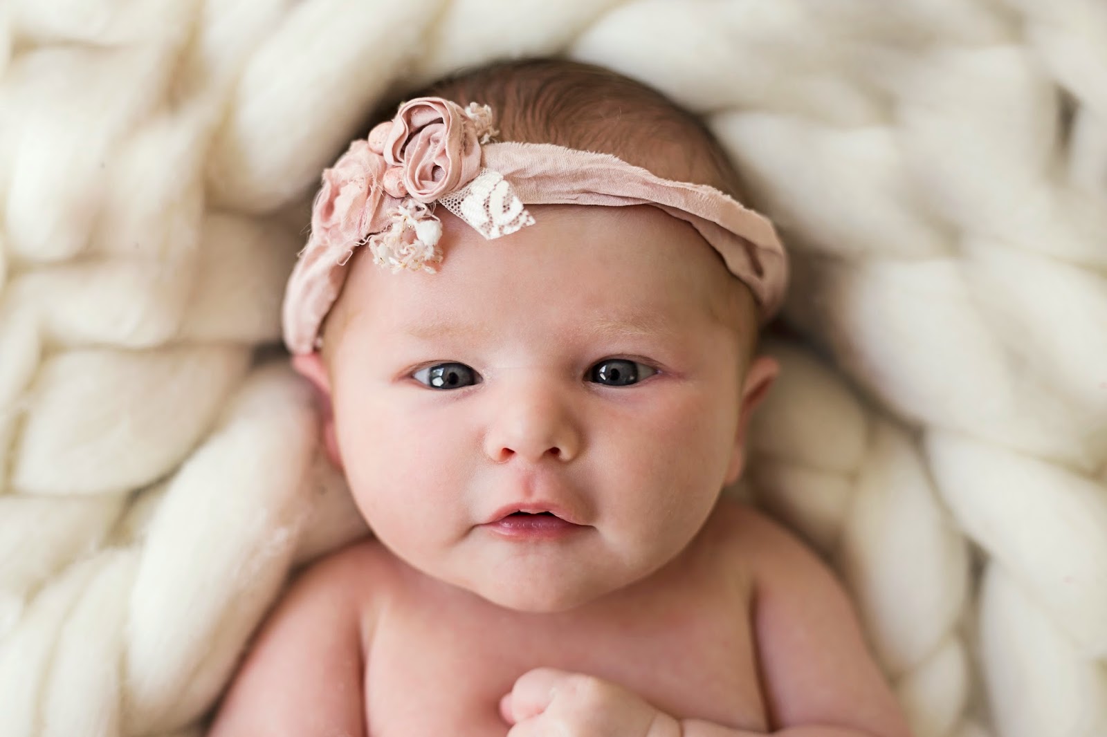 Newborn Session with Melissa Yvonne Photography + Session Giveaway!!