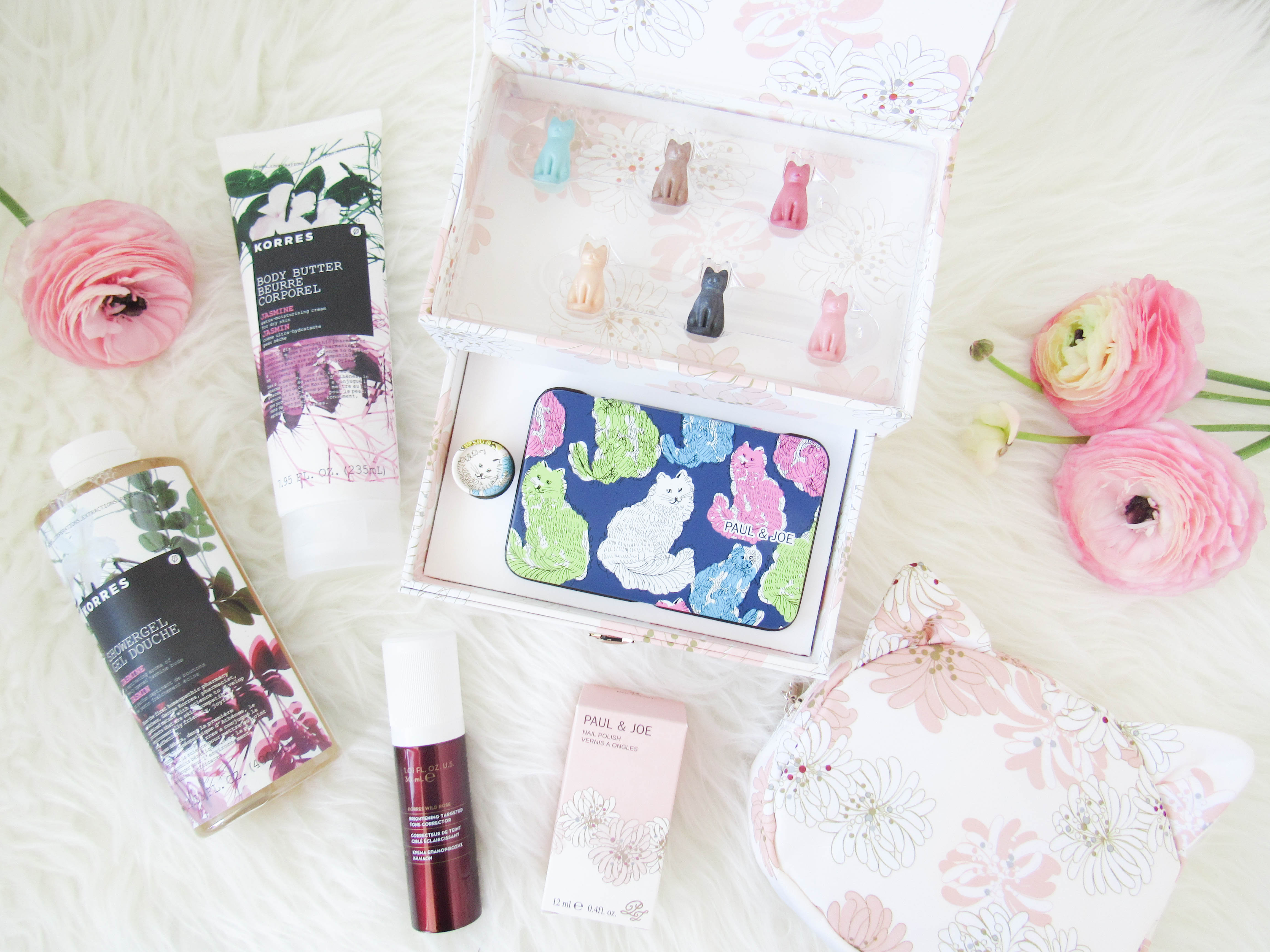 Beauty Gift Ideas for Mom + Giveaway!