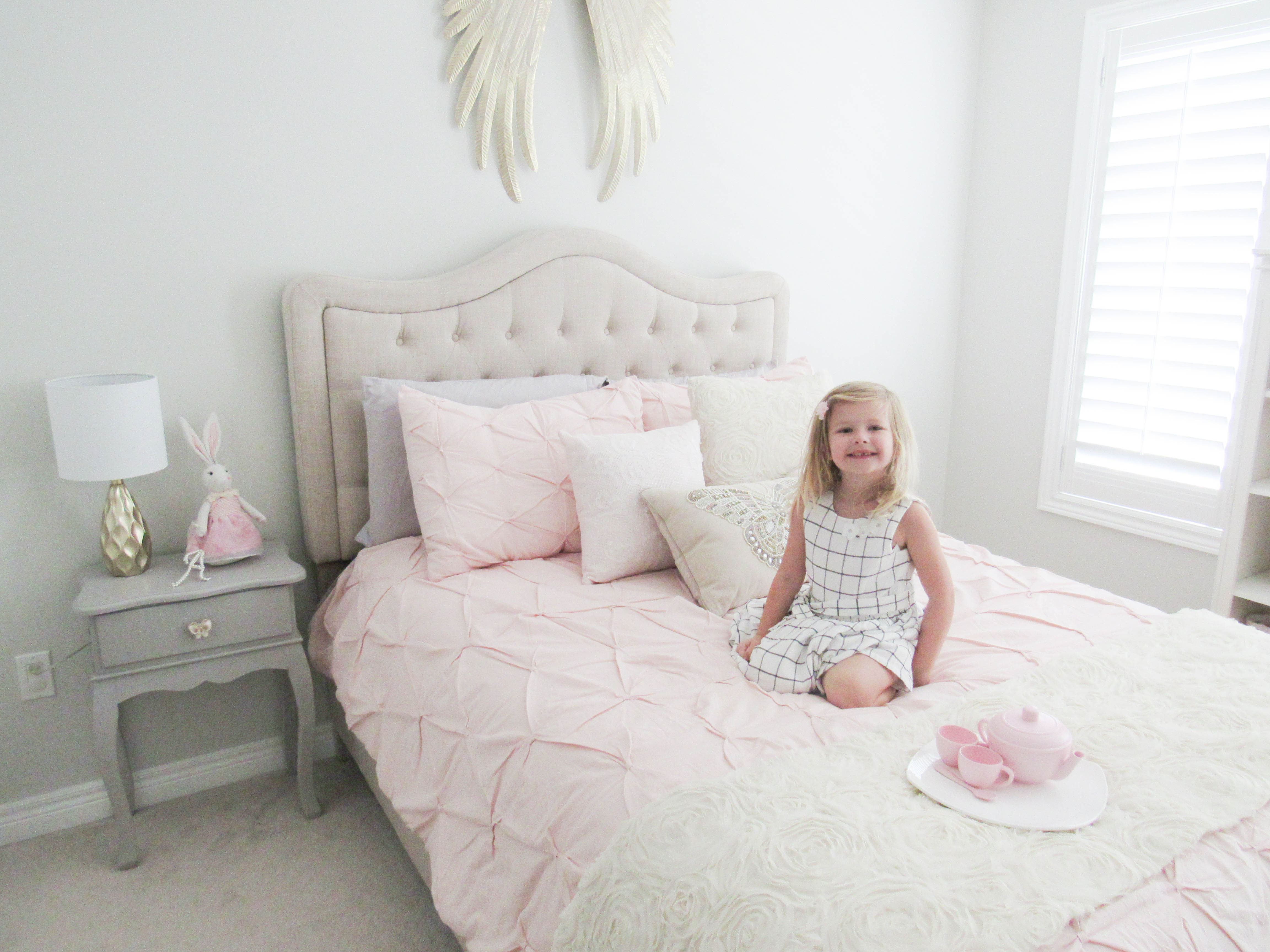 Restotation Baby & Child Pintucked Bow Bedding on Livin' Life with Style 