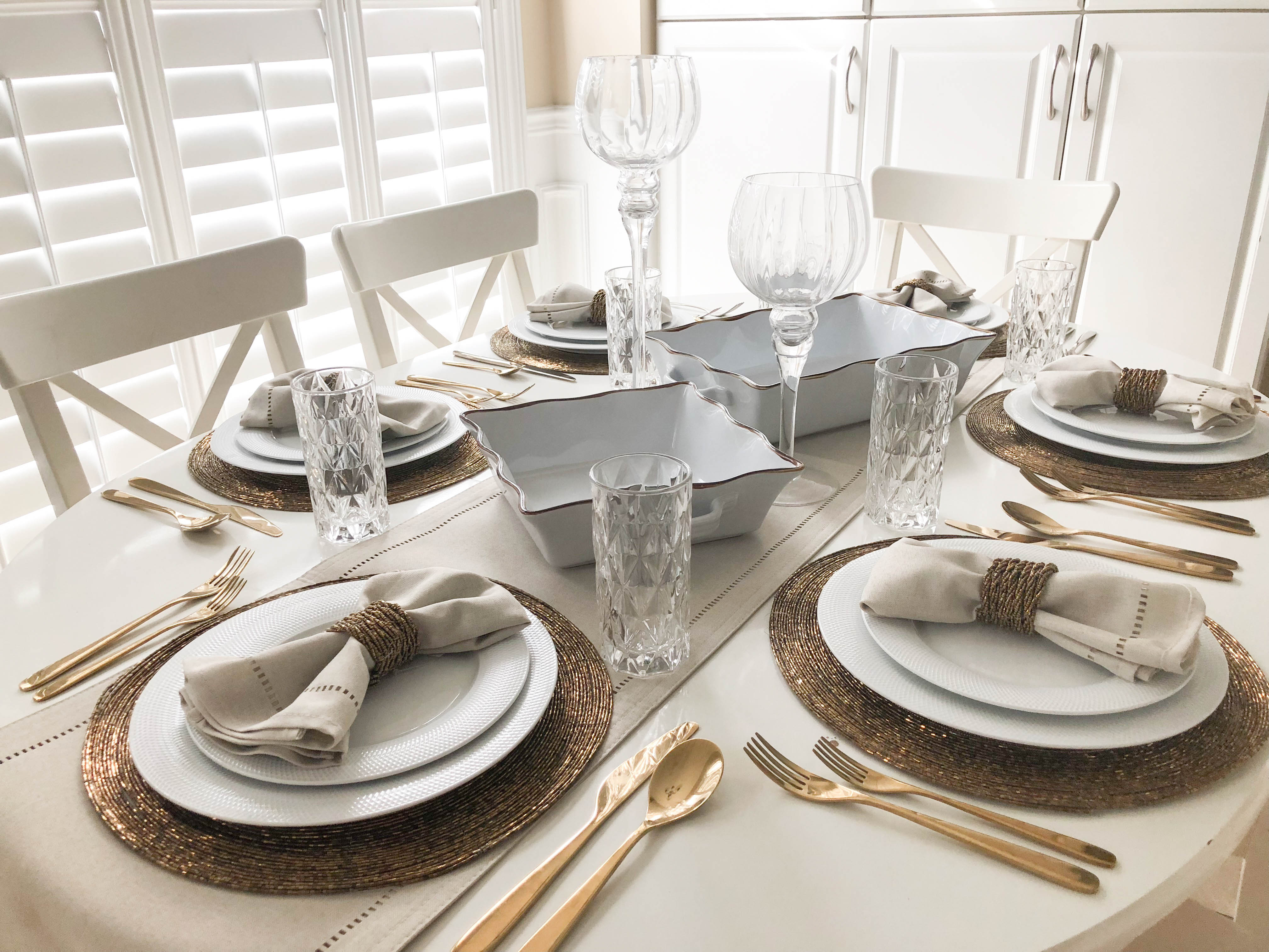 Thanksgiving Table Decorating Ideas- Livin' Life with Style