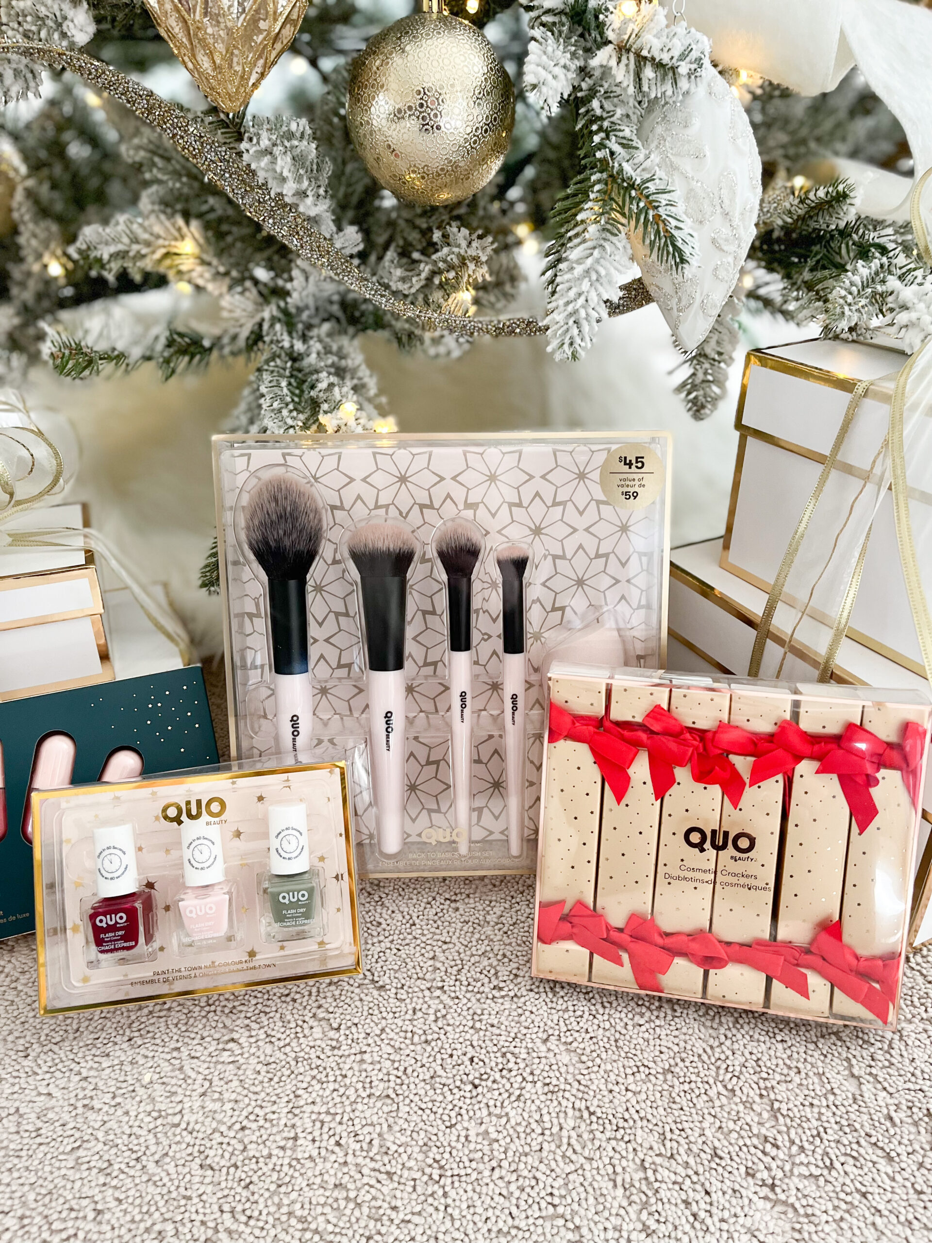 Gift Guide for Her on Livin' Life with Style Quo Beauty