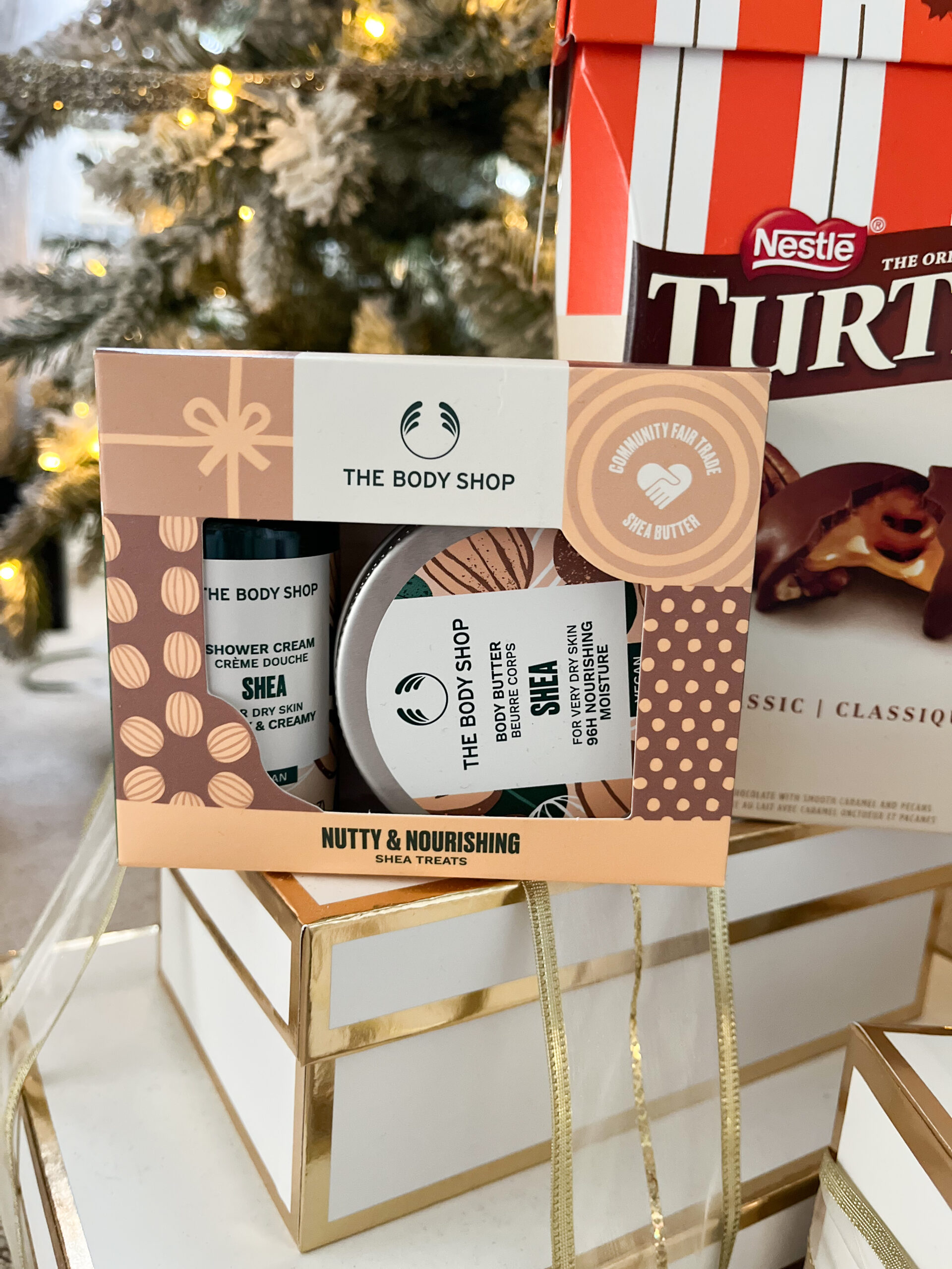 Gift Guide for Her - Shoppers Drug Mart- Livin Life with Style 